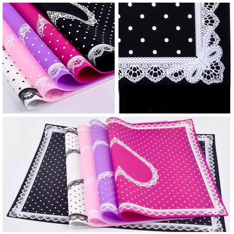serviettes silicone points blancs noir rose bordure dentelle nail art classique coeurs pliableswasher resistant