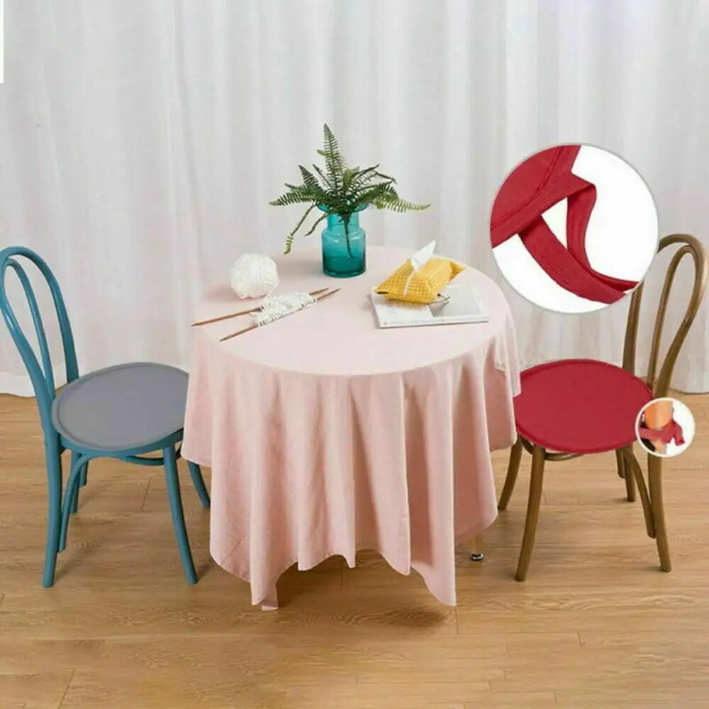 Coussin de siège rond bleu marine sur chaise de bureau