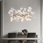 lampe suspendue feuilles gingko blanc doré contemporaine élégante salon chambre lumière chaînes porcelainière
