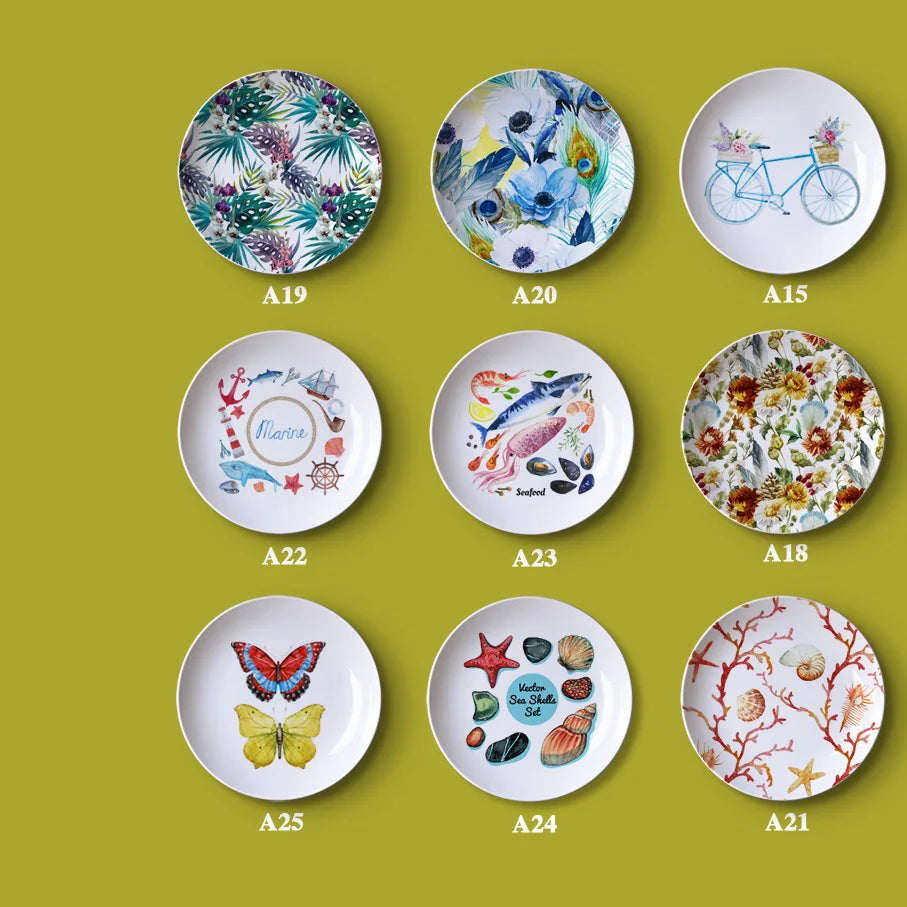 Assiette murale fleurie en céramique émaillée multicolore
