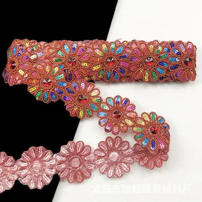 ruban décoratif fleurs strass brodé polyester rose bleu orange jaune marron opacité 6cm large