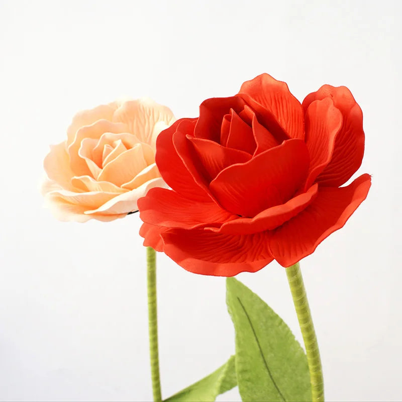 Arrangement de fleurs artificielles multicolores pour événements