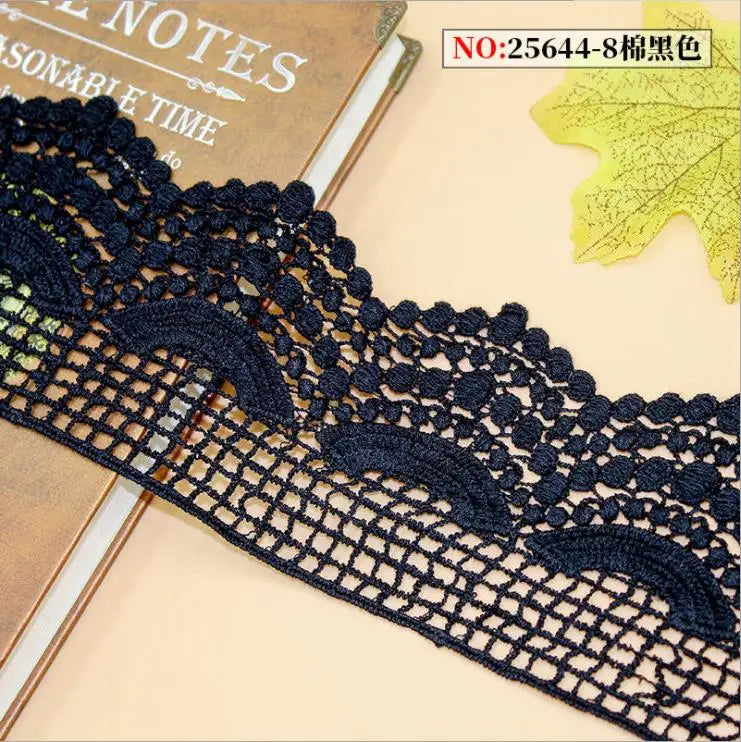 rubans dentelle fine motifs floraux noir beige blanc cassé classique élégant soluble l'eau écologique