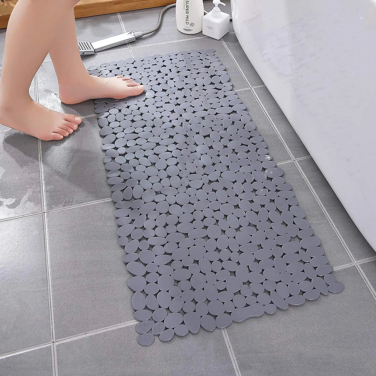 tapis bain moderne transparent adhésif antidérapant sécurité salle bain pvc respectueux environnement blanc noir