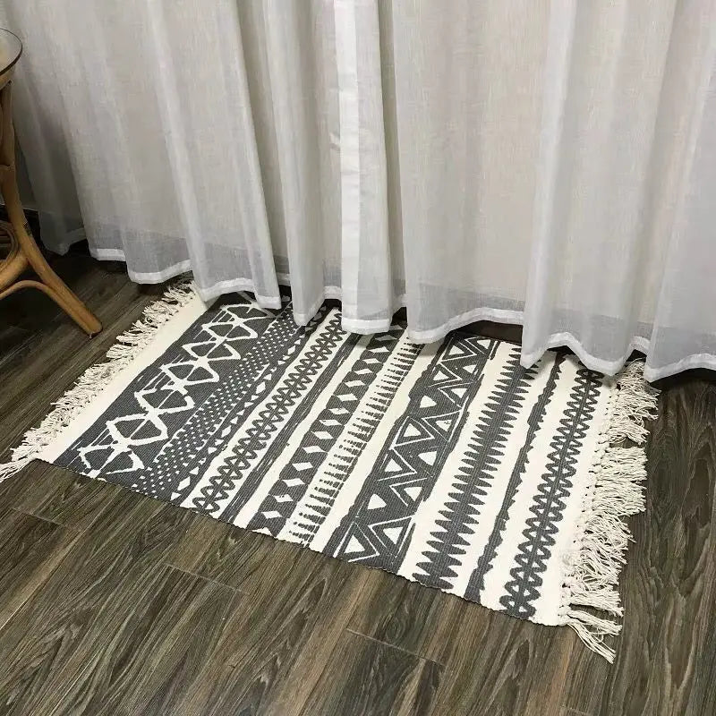 tapis géométrique boho beige noir triangles losanges antidérapant lavage machine main chambre salon prière