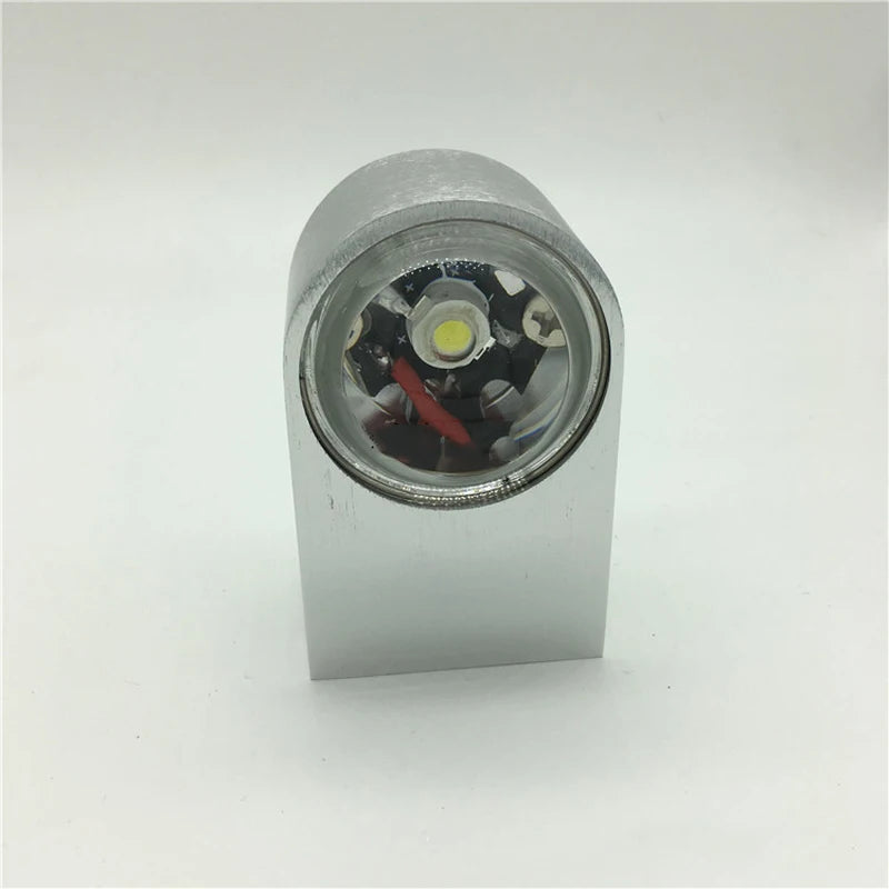 applique murale led moderne argenté finition brossée éclairage maison autonome minimaliste