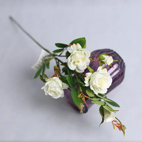 décoration mariage bouquet artificiel roses longues tiges feuilles vertesintérieur blanc roseclair pale
