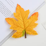 feuilles erable artificielles soie couleur automne orange rouge jaune decoration exterieur naturelle detaillee festive