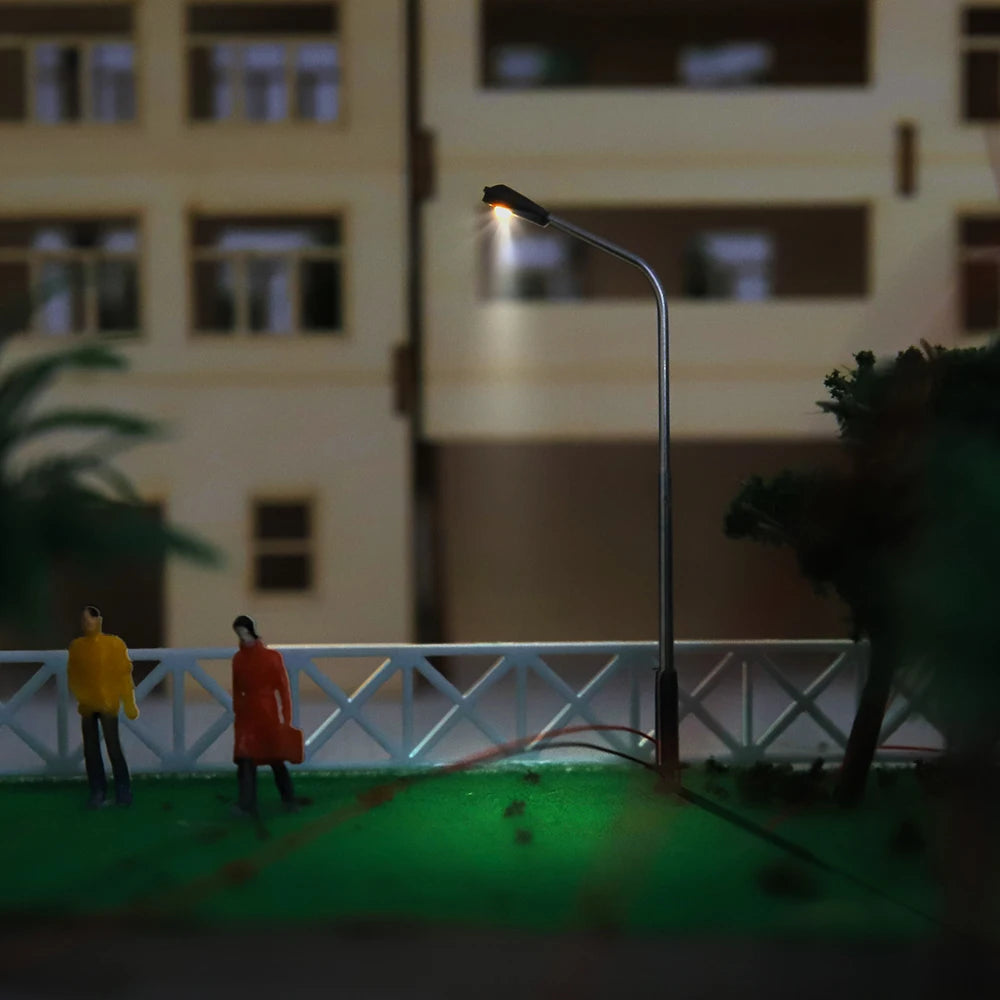 lampe rue miniature gris métallisé moderne 3v batterie incluse éclairage urbain modélisme warm lighting
