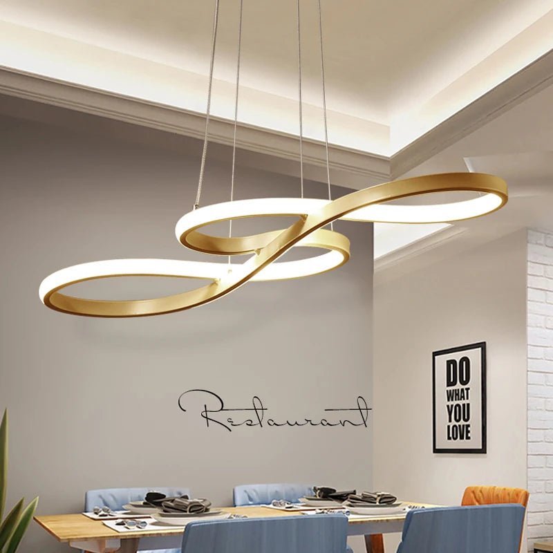 Suspension lumineuse moderne or blanc noir contemporain fixée chaînes