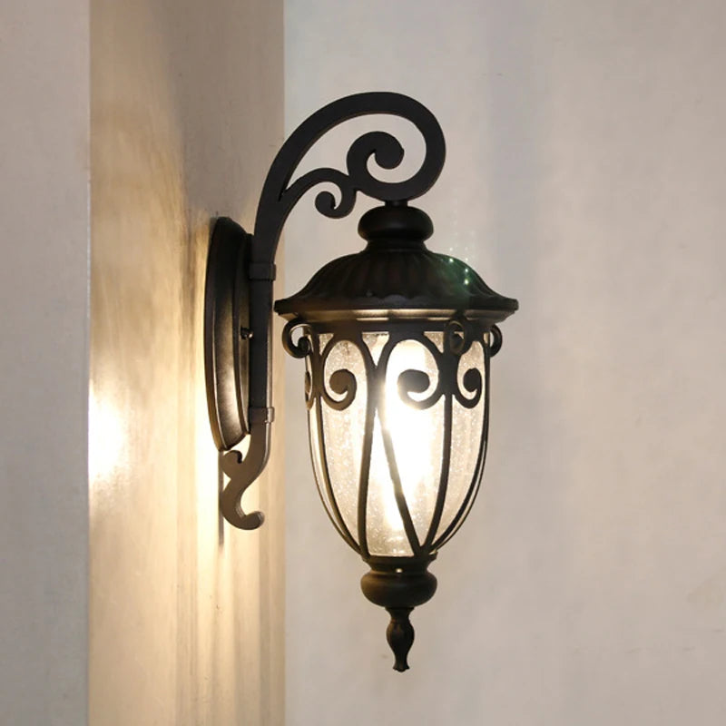 lampe murale classique ornements floraux verre translucide vintage éclairage chambre salle bains entrée étude
