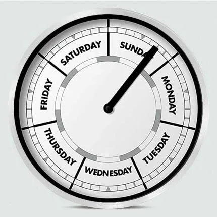 horloge murale jour semaine cadran argenté face blanche moderne minimaliste quartz aiguille salon