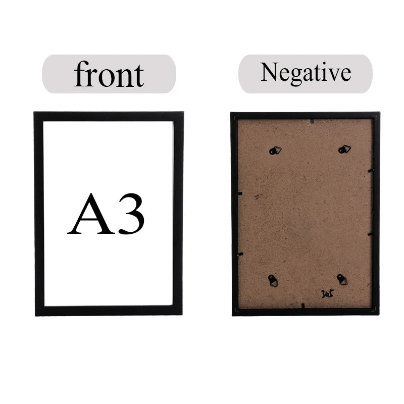 Cadre photo A4 accroché au bureau avec certificat