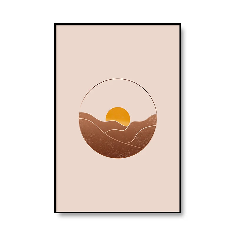 Paysage montagneux avec un soleil brillant à l'horizon.