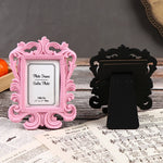 cadres photo vintage baroques rose noir blanc or volutes floraux partitions musicales potiron assiette