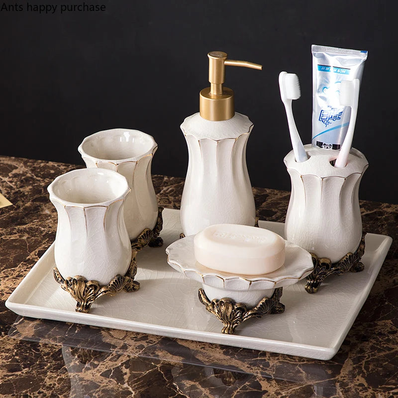 ensemble salle bain blanc doré classique cérémonial distributeur savon tasse buvant support savon porte