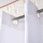 rideau douche blanc polyester moderne respectueux l'environnement opacité texture légèrement rugueuse toilette