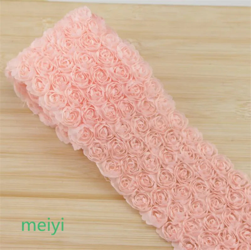 ruban decoratif dentelle roses relief largeur 9cm mariage decoration romantique couleur rose violet beige