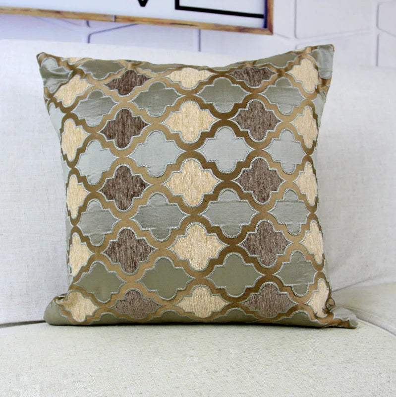 coussin carré moderne motif géométrique vert olive beige marron clair 45x45cm polyester chenille