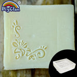 savon artisanal blanc motifs floraux gravés texture granuleuse traditionnel sans anse utilisation
