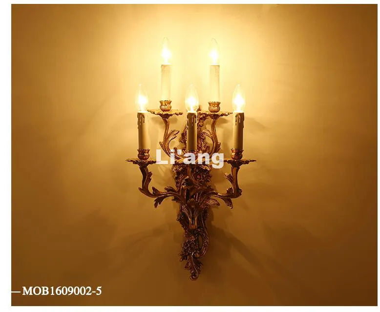 applique murale or décorative baroque quatre lumières fixée mur décoration florale classique