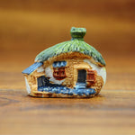 miniatures maison cottage décoration extérieure pierre chaume brique figurines animaux végétation rustique miniature