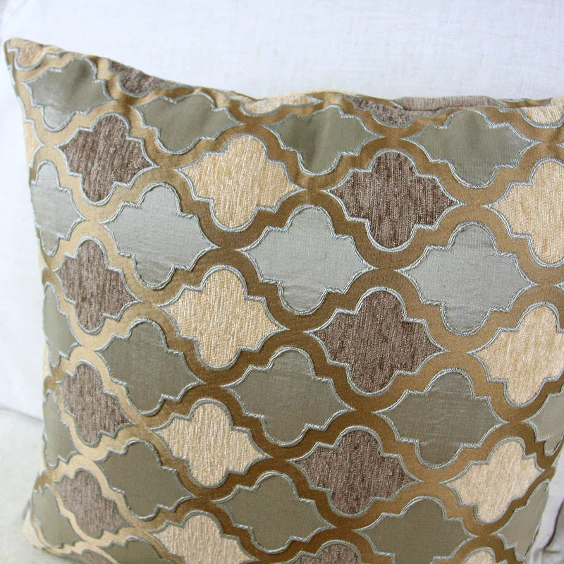coussin carré moderne motif géométrique vert olive beige marron clair 45x45cm polyester chenille
