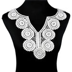 dentelle fine blanche fleurs motifs géométriques broderie opacité tissu polyester couture robe chemisier decoration
