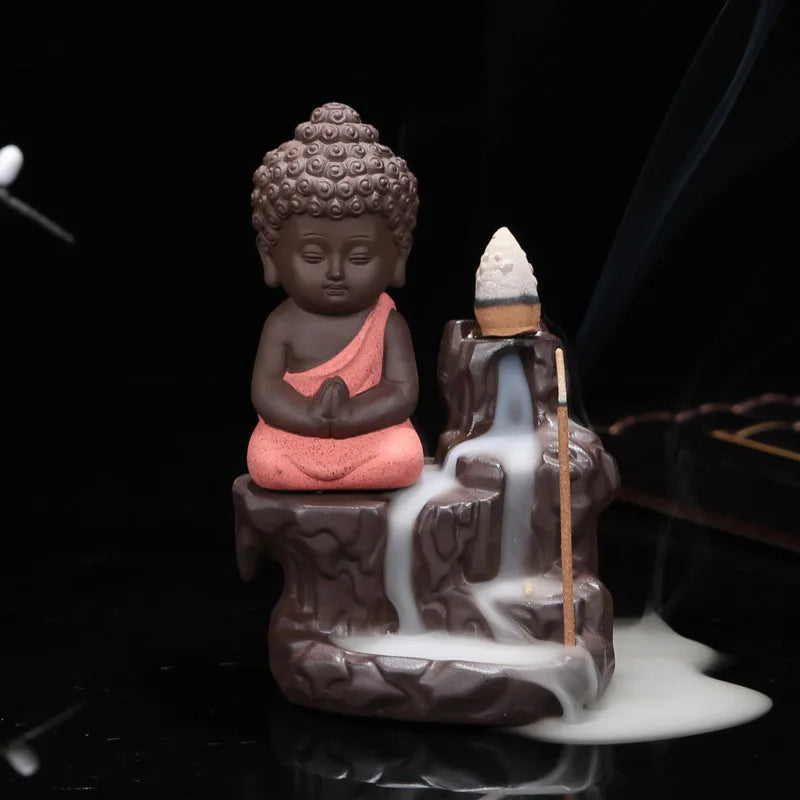 statue bouddha artisanale statuaire motifs roche texture granuleuse apaisante calme salon