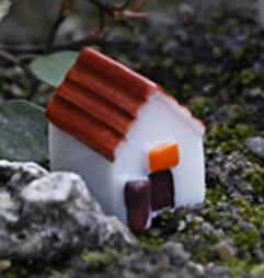 miniatures maison toits tuiles détails architecturaux vent mill tours blanches bleues