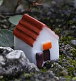 miniatures maison toits tuiles détails architecturaux vent mill tours blanches bleues