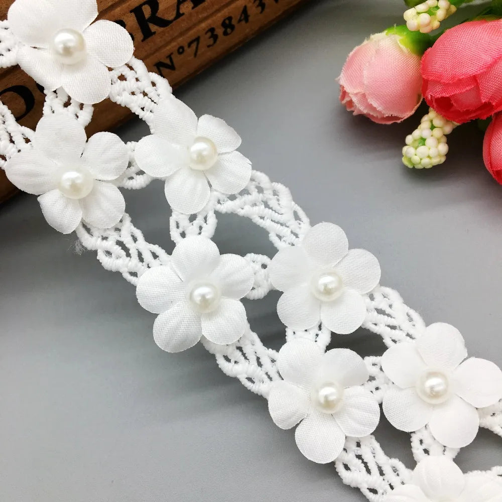 ruban dentelle fleurs blanches romantique mariage décoratif coton polyester large choix utilisation polyvalente création