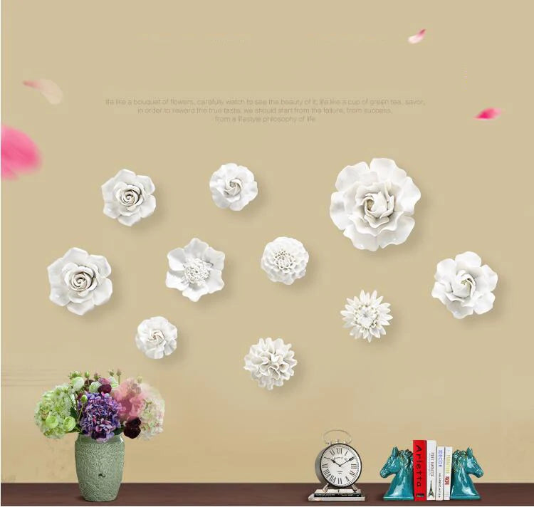 Décoration murale en céramique fleur blanche moderne dans un salon