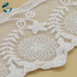 dentelle brodée coton blanc fleurs feuilles 9cm large traditionnelle opacité textile écolo