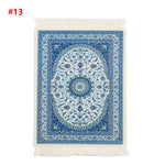 tapis ornements floraux motifs géométriques franges bordures classiques couleurs vives décoration maison traditionnelle
