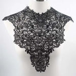 dentelle fine blanche fleurs motifs géométriques broderie opacité tissu polyester couture robe chemisier decoration