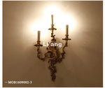 applique murale or décorative baroque quatre lumières fixée mur décoration florale classique