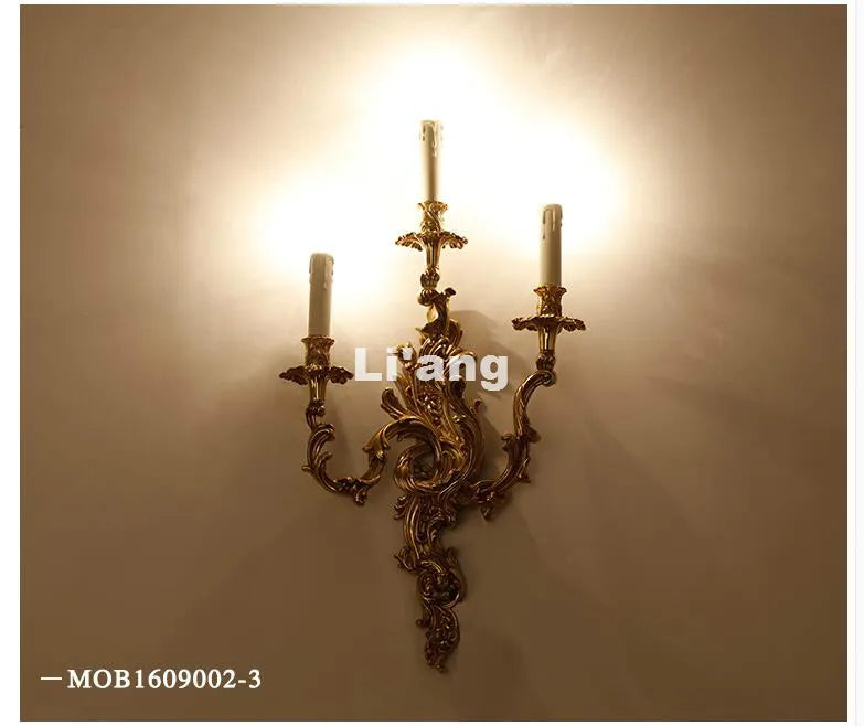 applique murale or décorative baroque quatre lumières fixée mur décoration florale classique