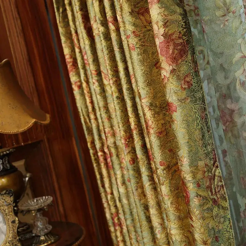 rideau floral transparent velours or rouge vert classique baroque