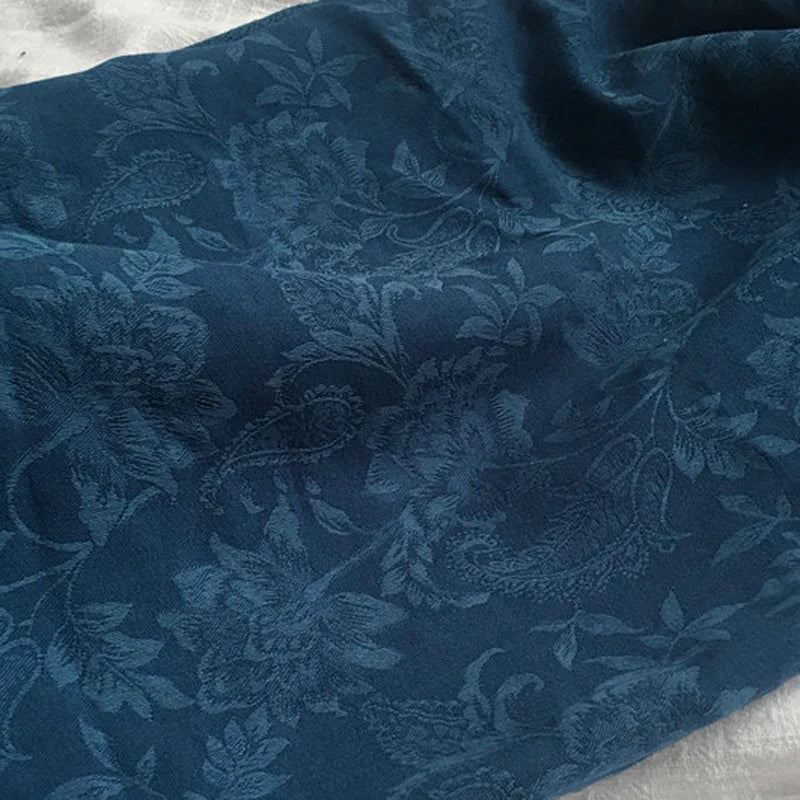 tissu coton brodé floral bleu marine rouge bordeaux jaune noir 150cm large vintage Jacquard