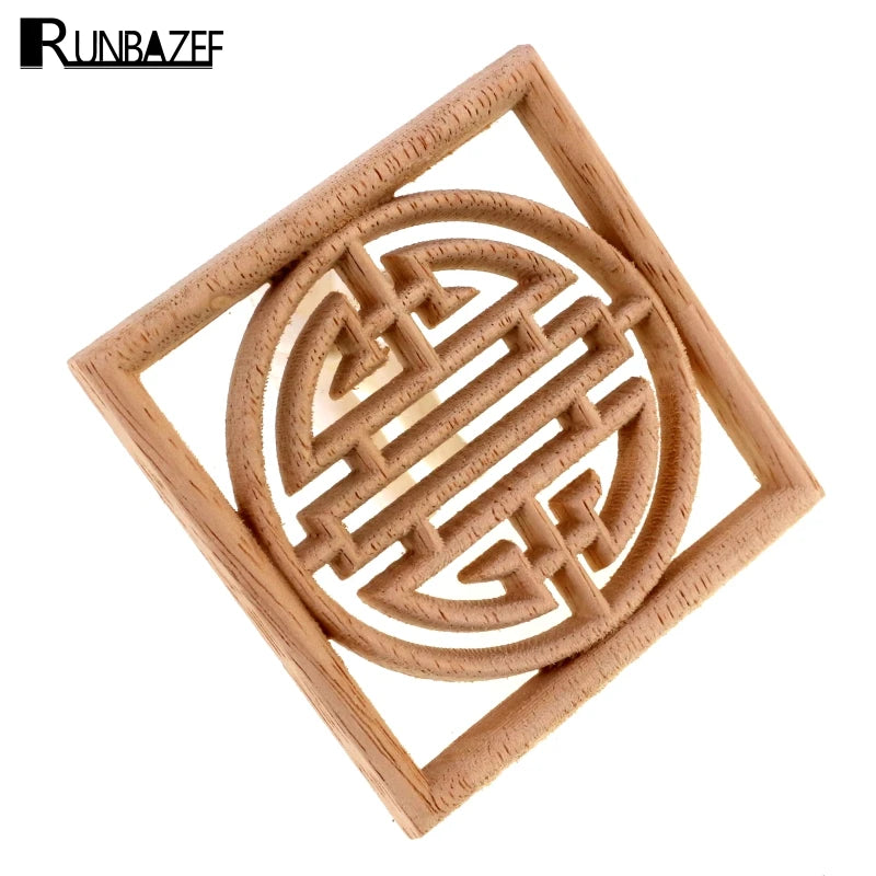 Décoration murale en bois sculpté motifs floraux vue de face