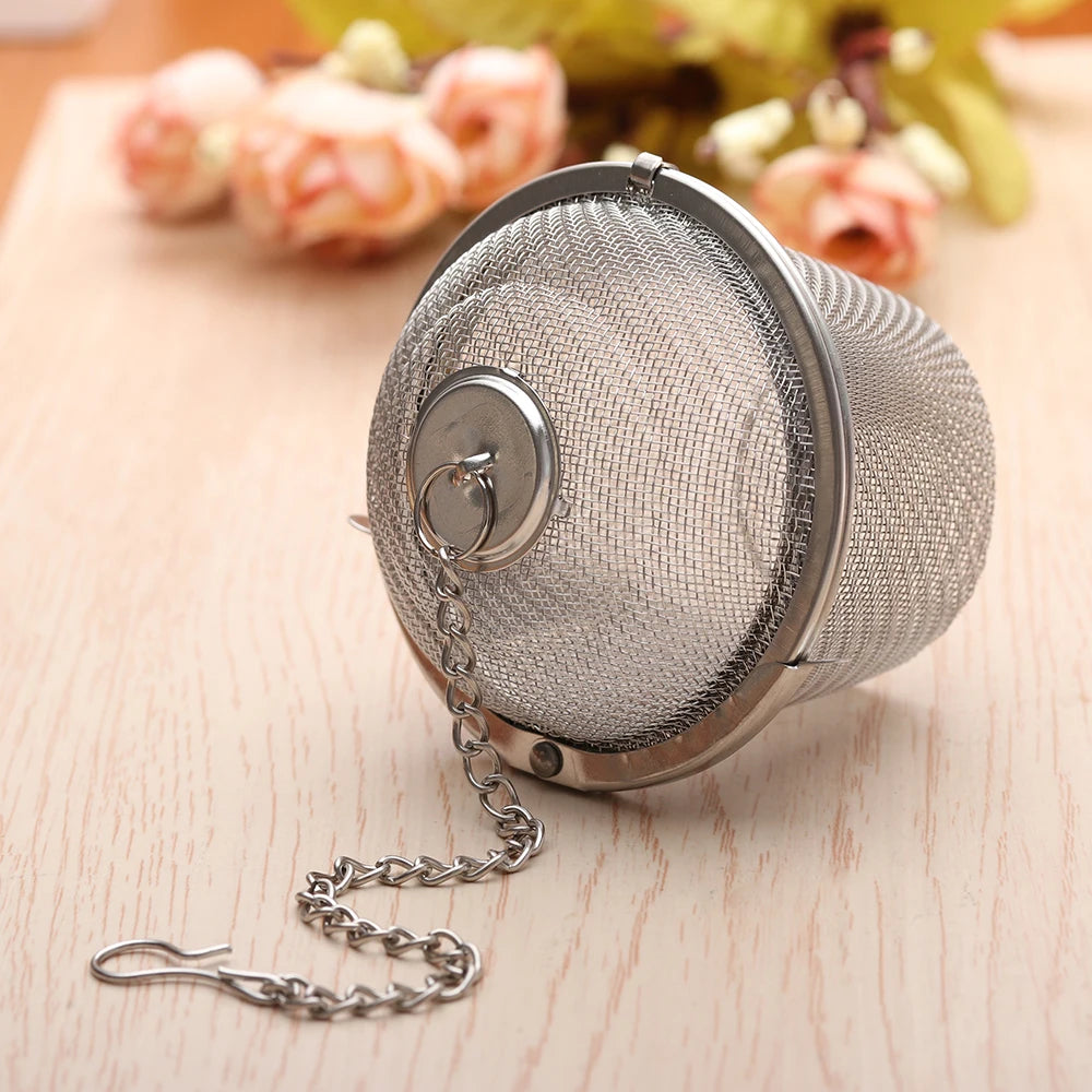 infuseur thé maille fine chaîne boucle moderne argenté filtre épices cuisine théière herbes thé