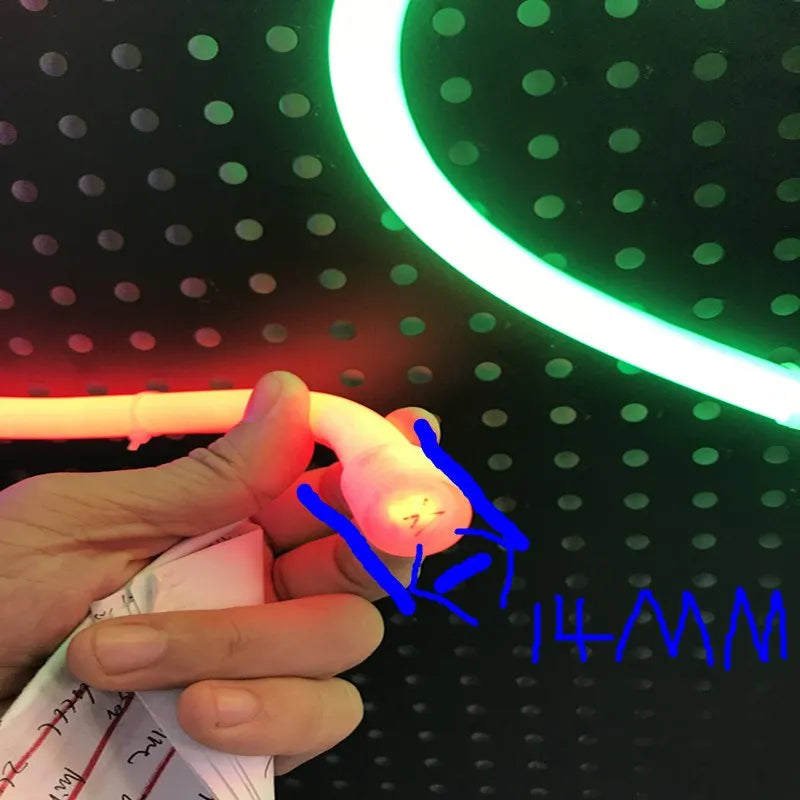 Tube néon LED vert étanche IP68 dans une salle de bain