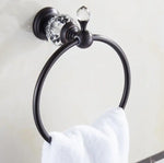 accessoires salle bain laiton noir cristal porte serviettes porte papier porte gobelets vaisselle