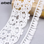 ruban dentelle blanc fleurs motifs floraux texture fine élégant 2cm polyester 5mètres