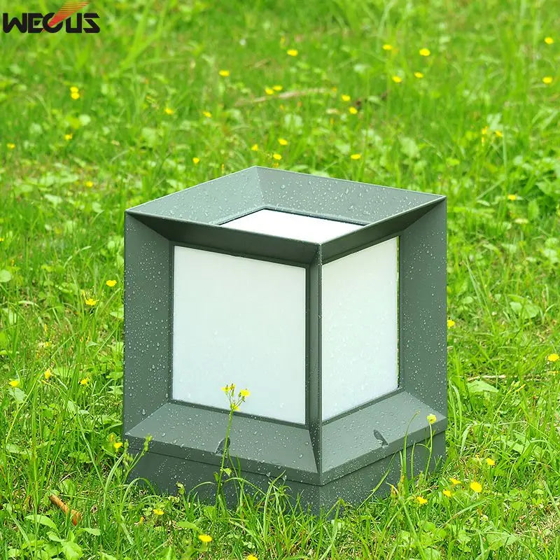 lampe solaire contemporaine noir blanc translucide fixée mur cuisine salle chambre entrée
