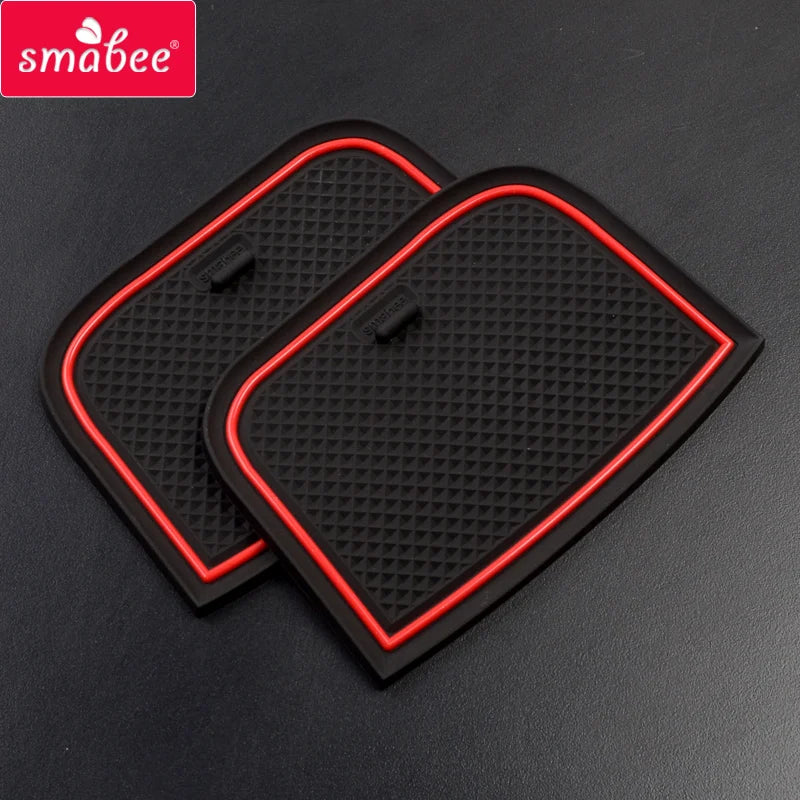 protections intérieur auto noir rouge adhésives texturées nid d'abeille sportives opalettes pieces decoratives