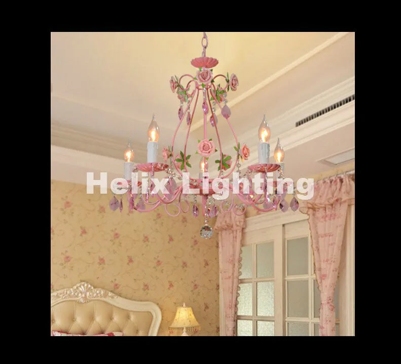 lustre chandelier blanc rose violet cristaux fleurs shabby chic
