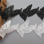 ruban dentelle polyester feuilles stylisées blanc noir vert rose or classique élégant soluble écologique