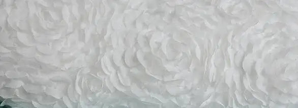 tissu mousseline rose motif fleuri romantique transparent délicat floral soie semi transparent scène